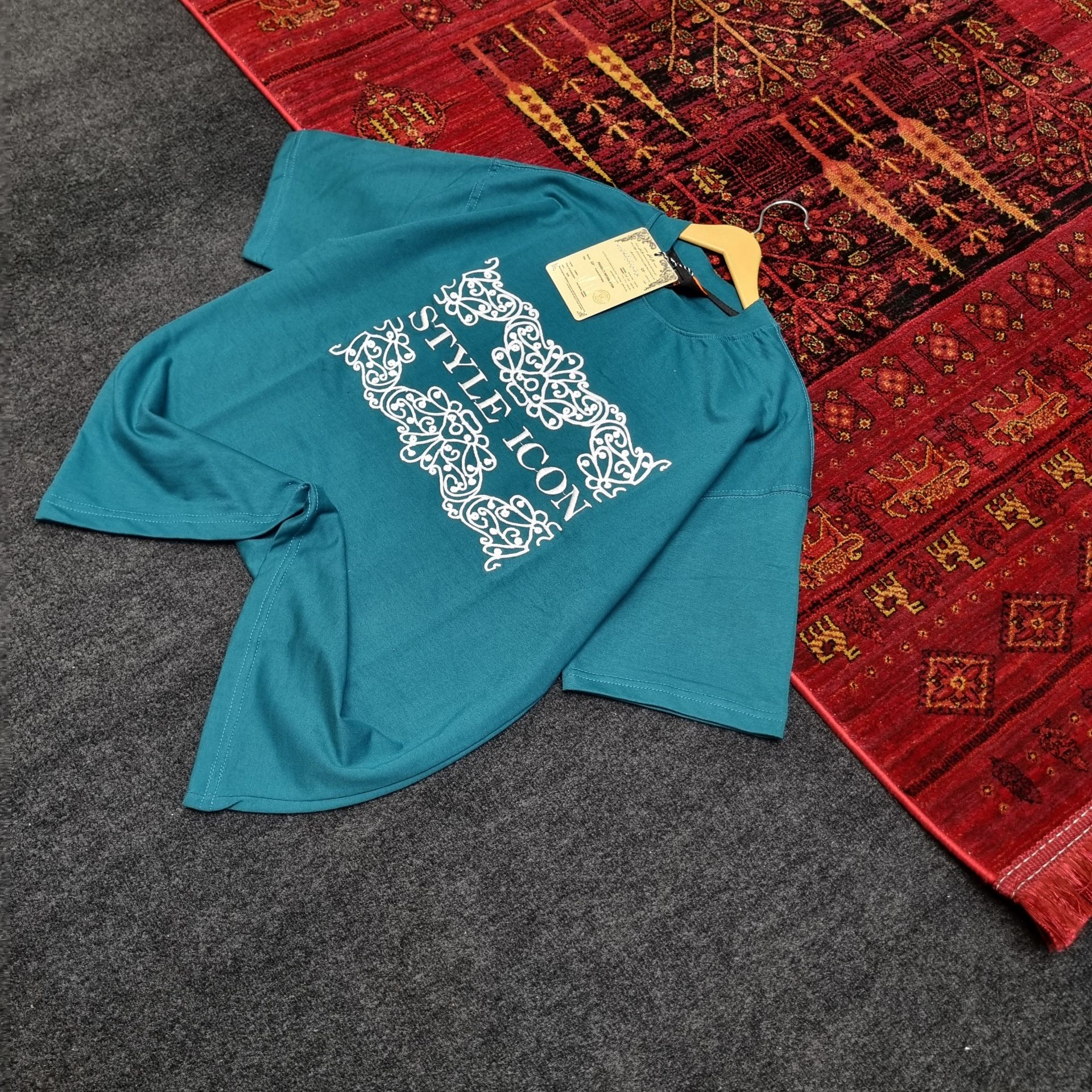 تیشرت باکسی تمام گلدوزی ICON پارچه ماکان